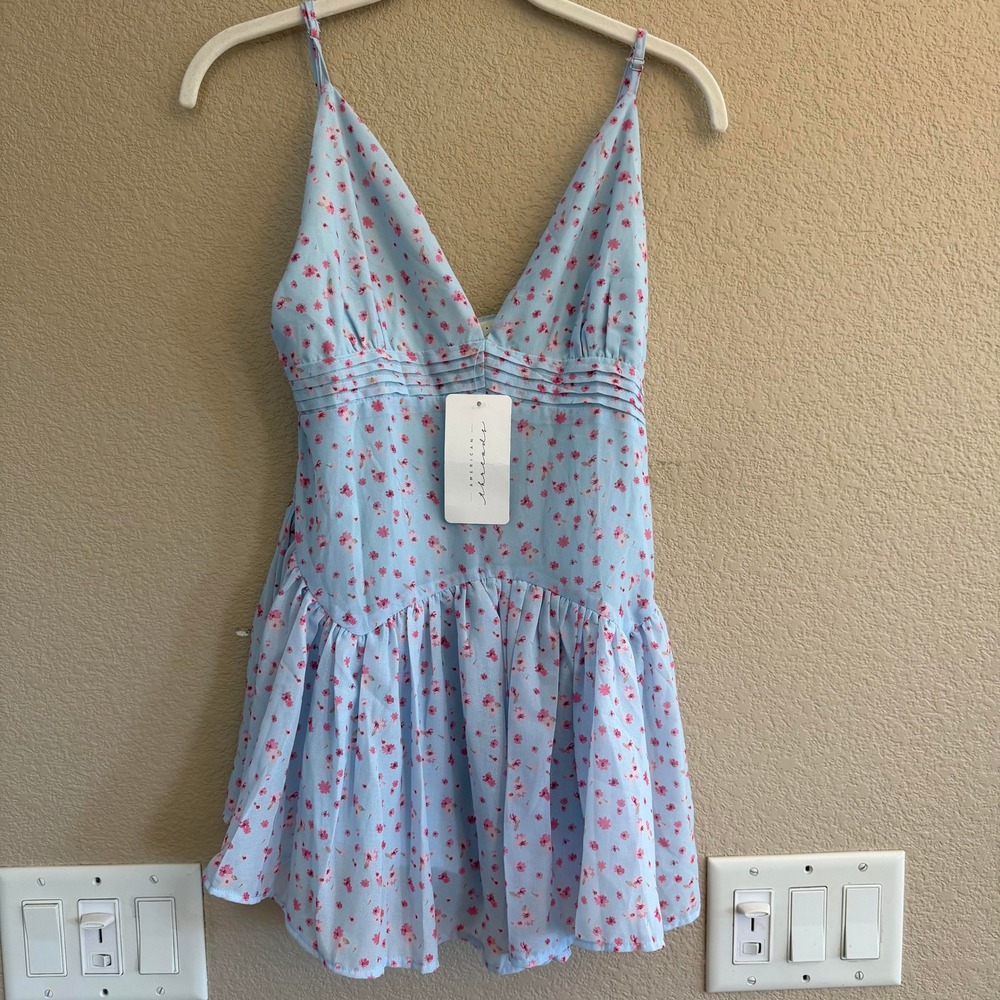 American Threads Light Blue‎ Pink Ditsy Floral V-Neck Skort Romper Small NWT